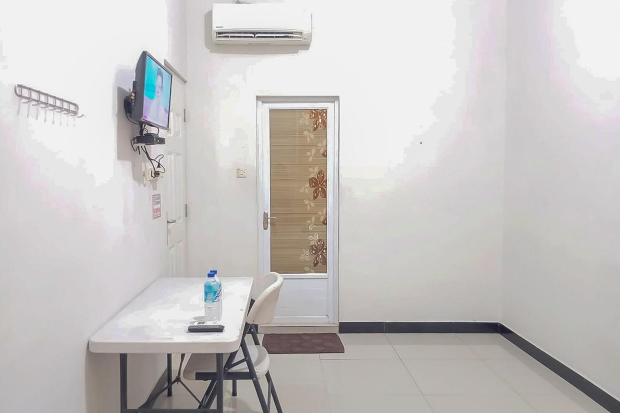 Waringin Guest House Tegal Mitra Reddoorz Luaran gambar