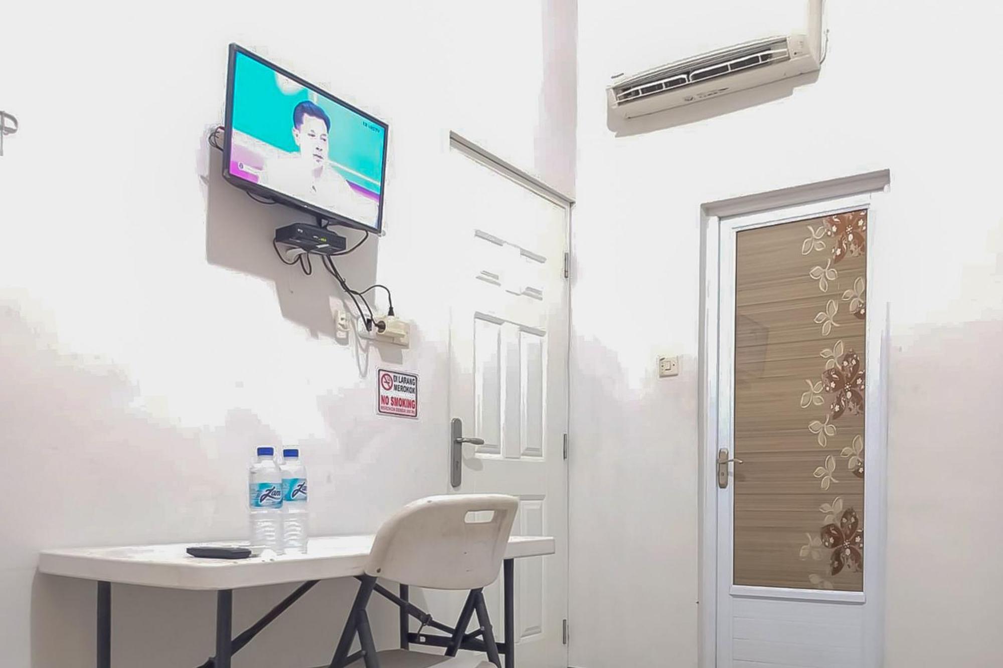 Waringin Guest House Tegal Mitra Reddoorz Luaran gambar