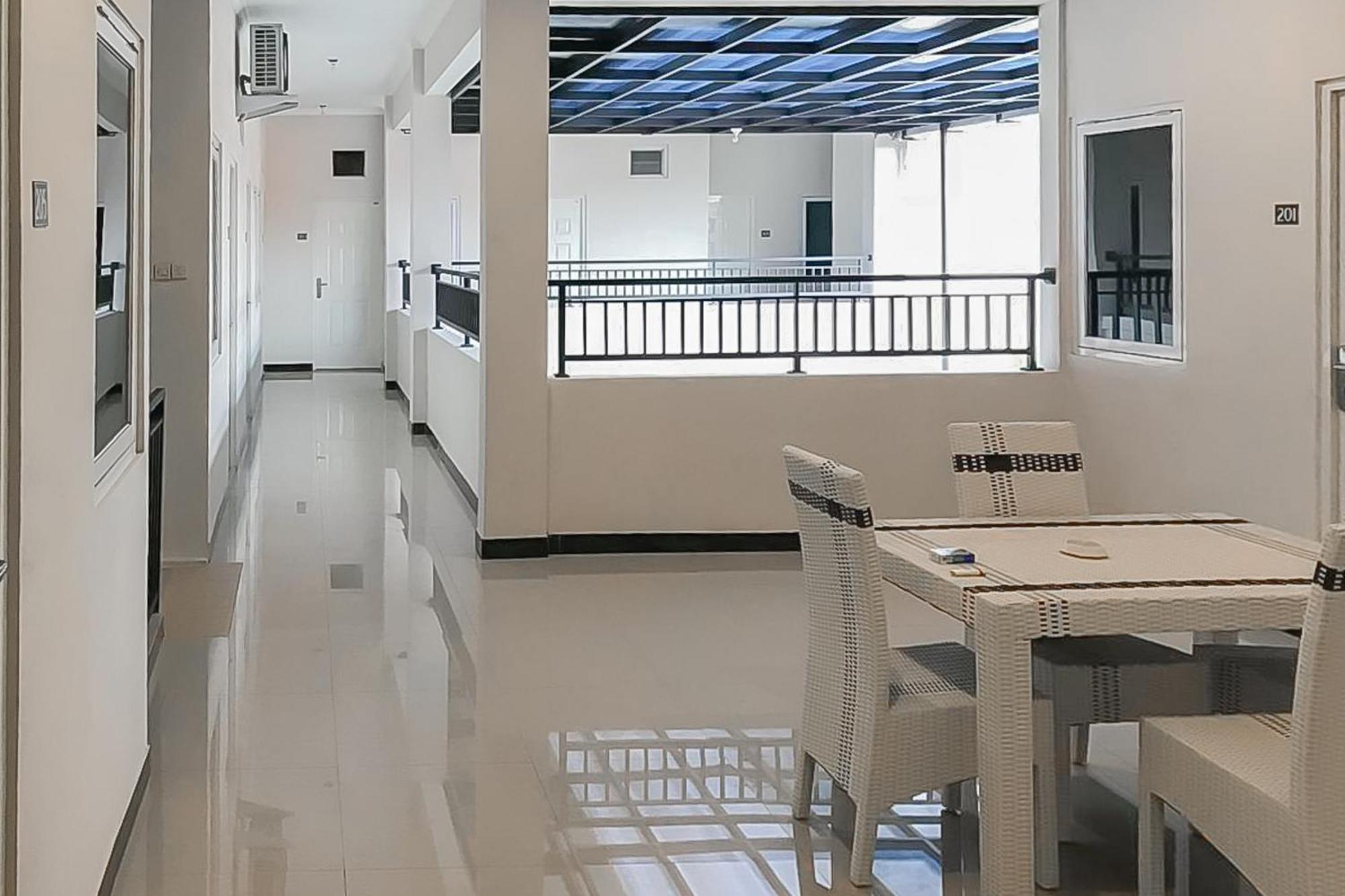 Waringin Guest House Tegal Mitra Reddoorz Luaran gambar
